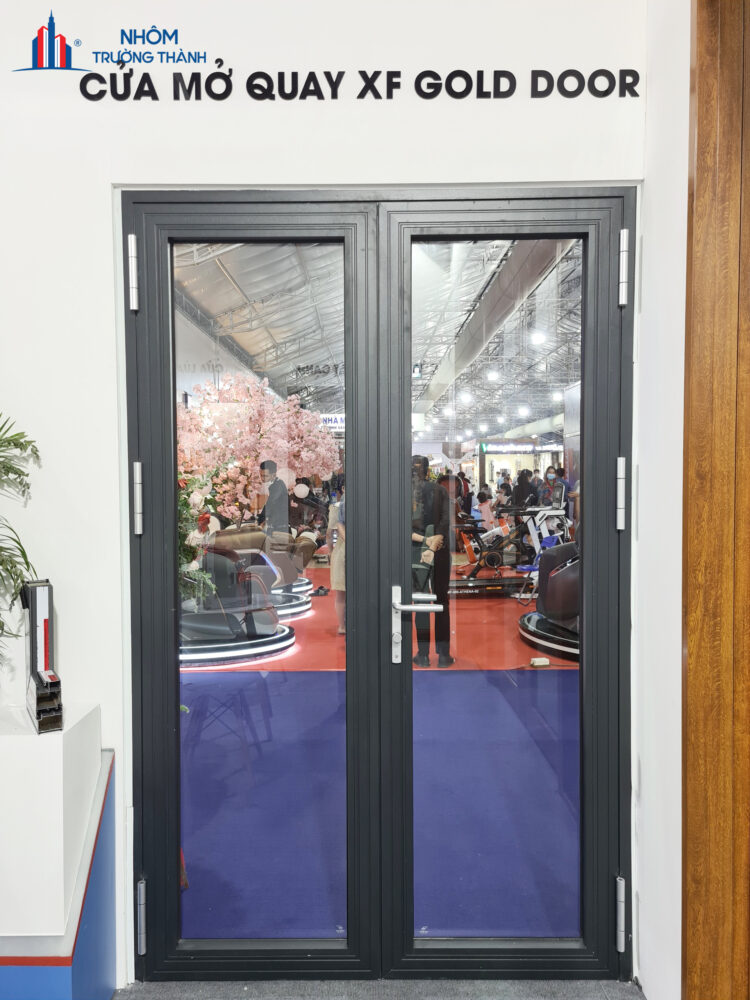9 Cua Di Gold Door