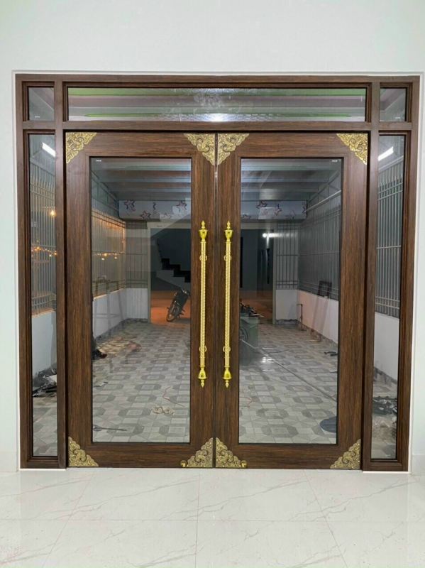 cửa thuỷ lực